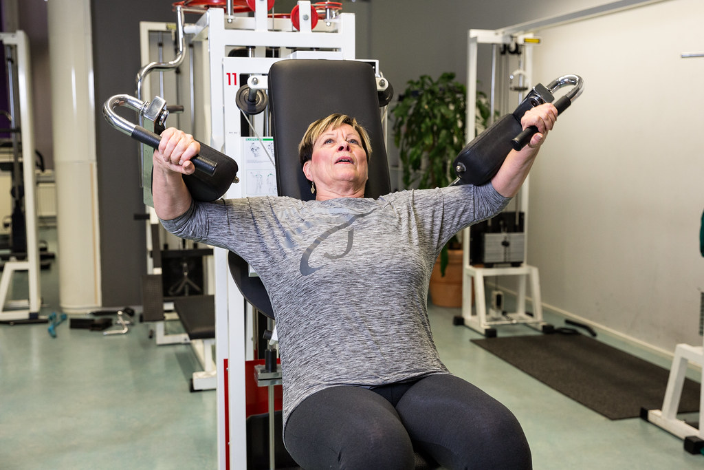 Valtuustoaloite Kerttulan liikuntahallin ja Tiedonpuiston koulun kuntosalien käyttöäasteen nostamisesta